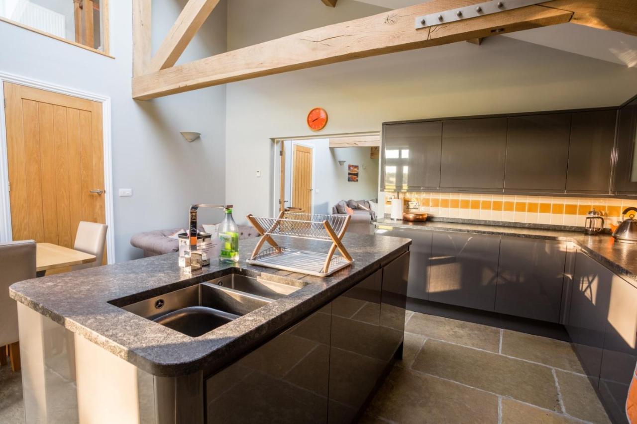 Keld Barn, Low Ploughlands Holiday Lets カークビー・ステファン エクステリア 写真