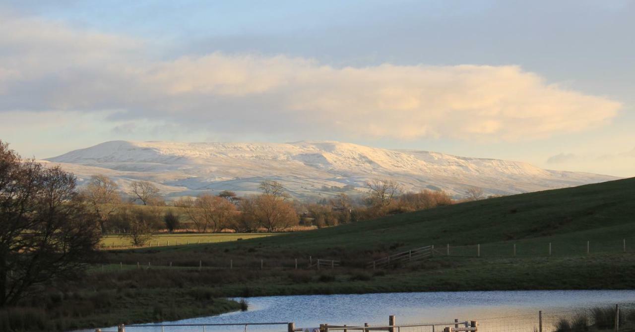 Keld Barn, Low Ploughlands Holiday Lets カークビー・ステファン エクステリア 写真